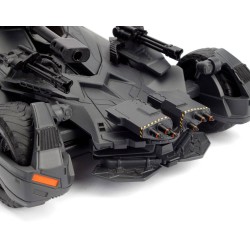 Batman & Batmobile (Justice League) Escala 1:24 - Hollywood Rides Jada Toys
		
		
			ID: 002191